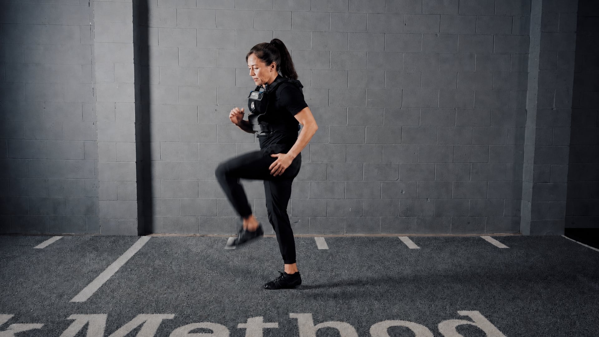 Woman training in the ProPulse Power Vest